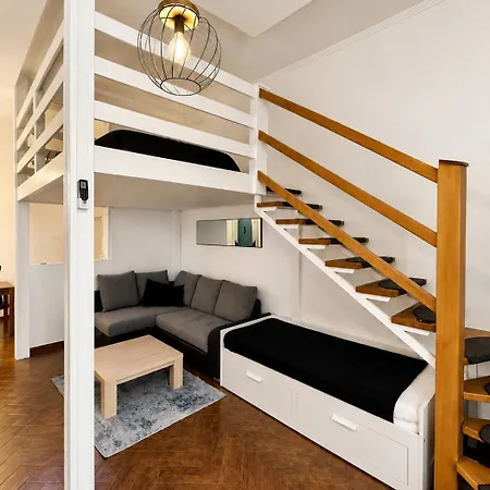 Jure Apartment *