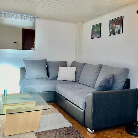 Apartament Jure